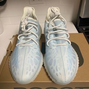 Yeezy 350 V2 “Mono Ice”